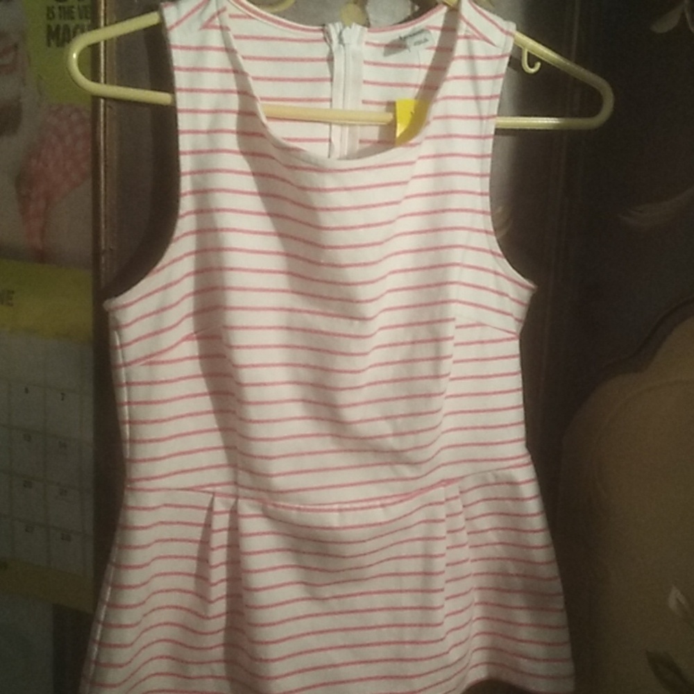 Sleeveless top